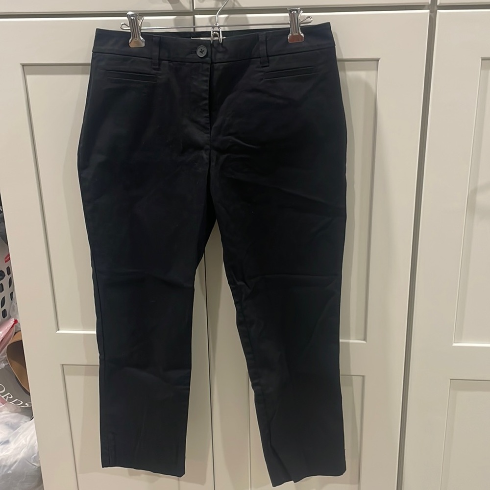 Talbots black straight leg capri sz 6p